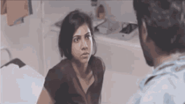 kadhalum-kadandhu-pogum-mayakkam.gif