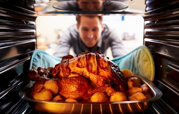 facts-about-thanksgiving-turkey-dinners.jpg