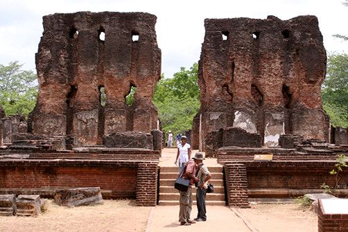polonnaruwa-1.jpg